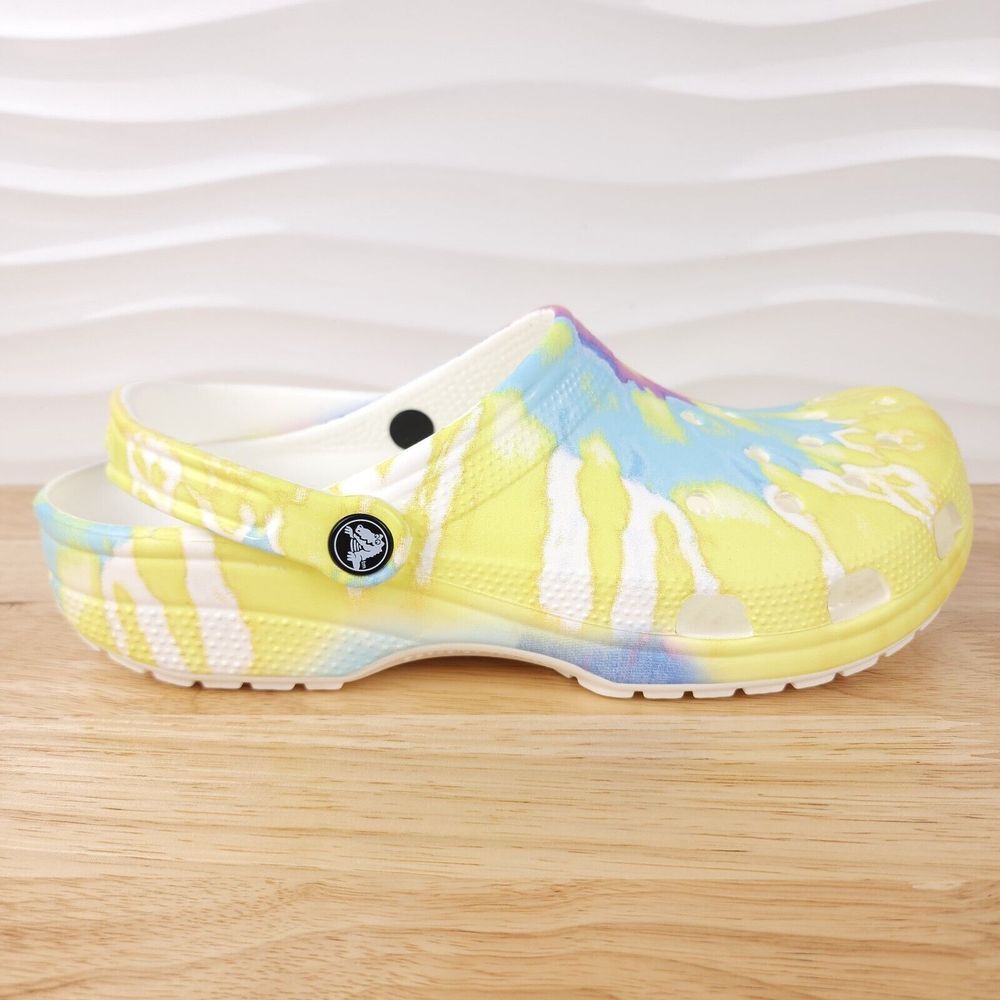 Crocs Classic Tie Dye Graphic Clogs Mens Size 10 Womens Size 12‎ Slip On Shoes